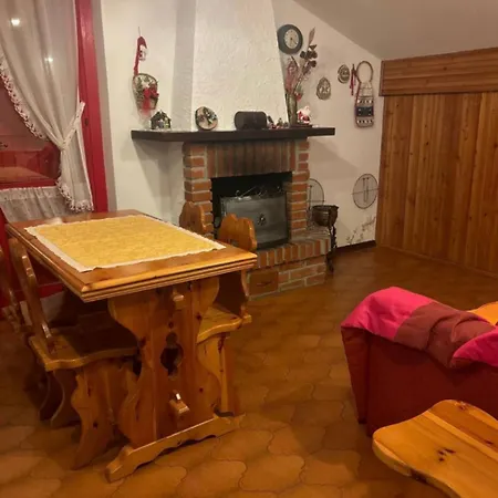 Appartamento Cerreto Laghi Lägenhet